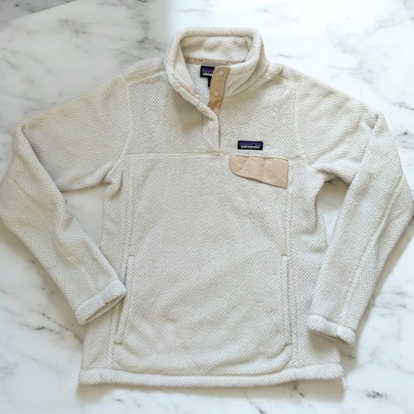 Patagonia Tops - Women’s Patagonia Fleece Pullover